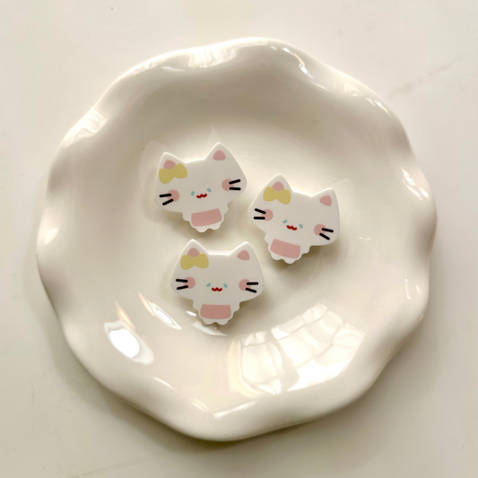 Magnetic Clip: White Cat