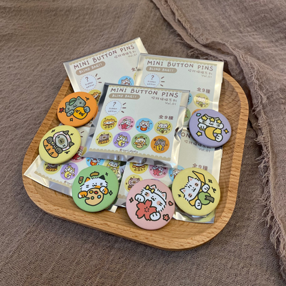 Blind bag - Lucky Cat button pins
