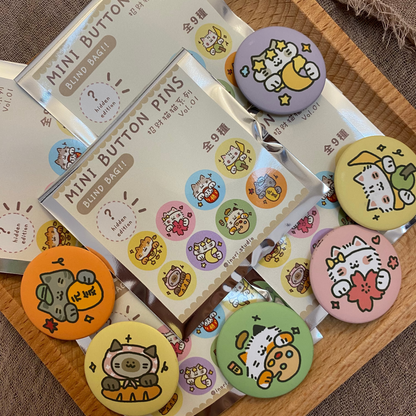 Blind bag - Lucky Cat button pins